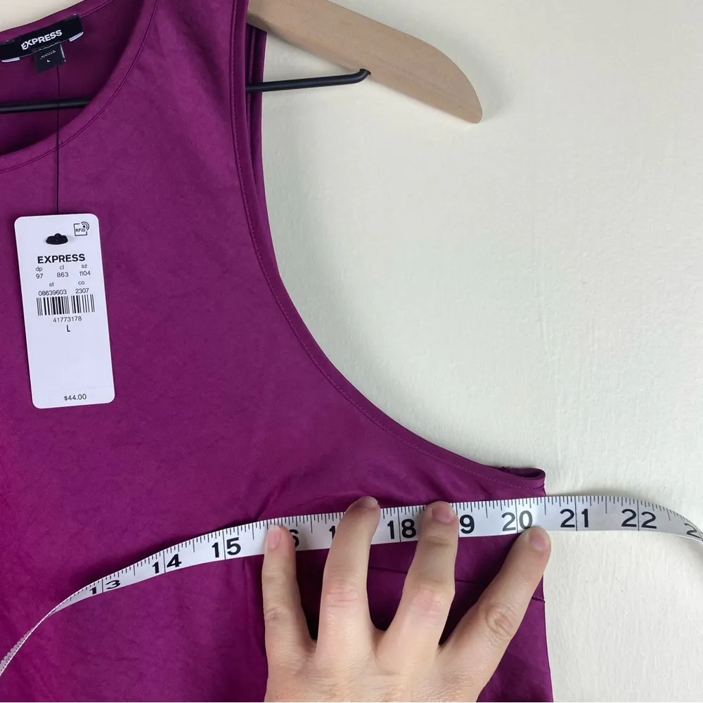 NEW Express Satin Crew Neck Tank Size Large Berry - Image 6