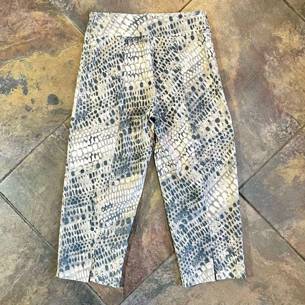 Mesmerize Snake Skin Cropped Pants Size 10 White - Image 7