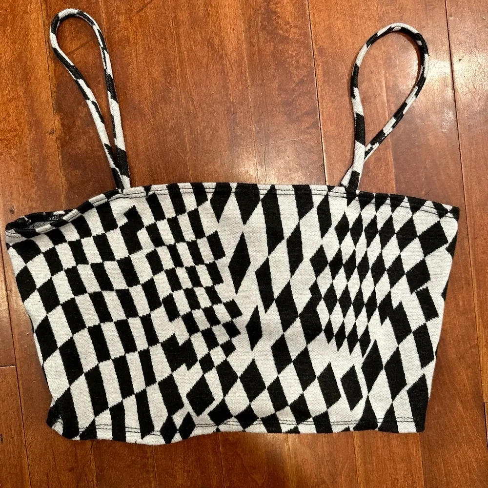 Fun cropped tank top - Image 4