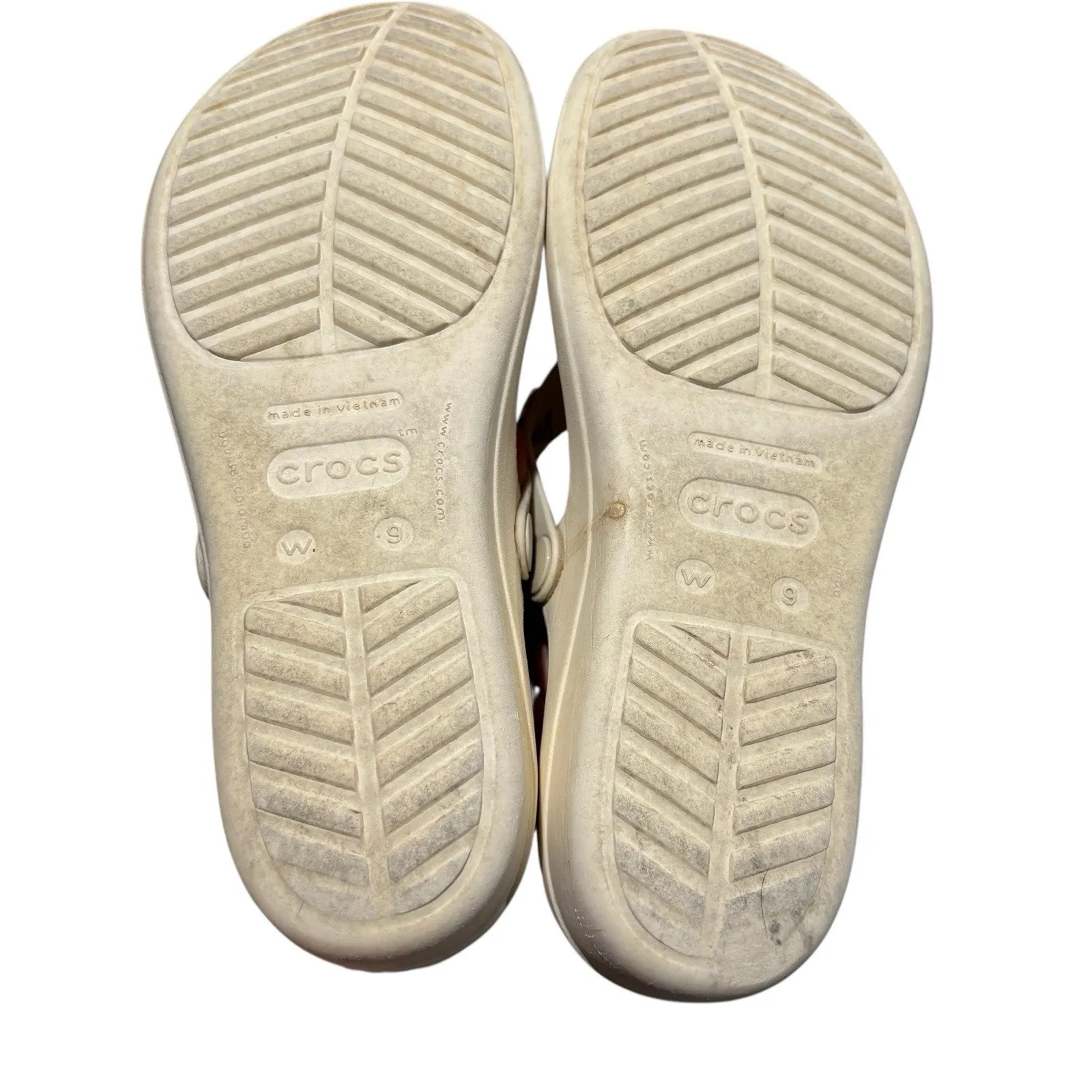 Crocs Sanrah Ivory Gold Embellish Wedge Flip Flops Sandal Slip On Thong size 9 - Image 5
