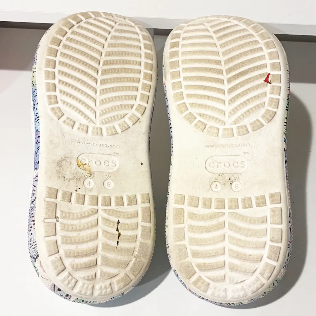 Crocs Adult White Classic Crush Butterfly Clog Women’s Size 6 - Image 5