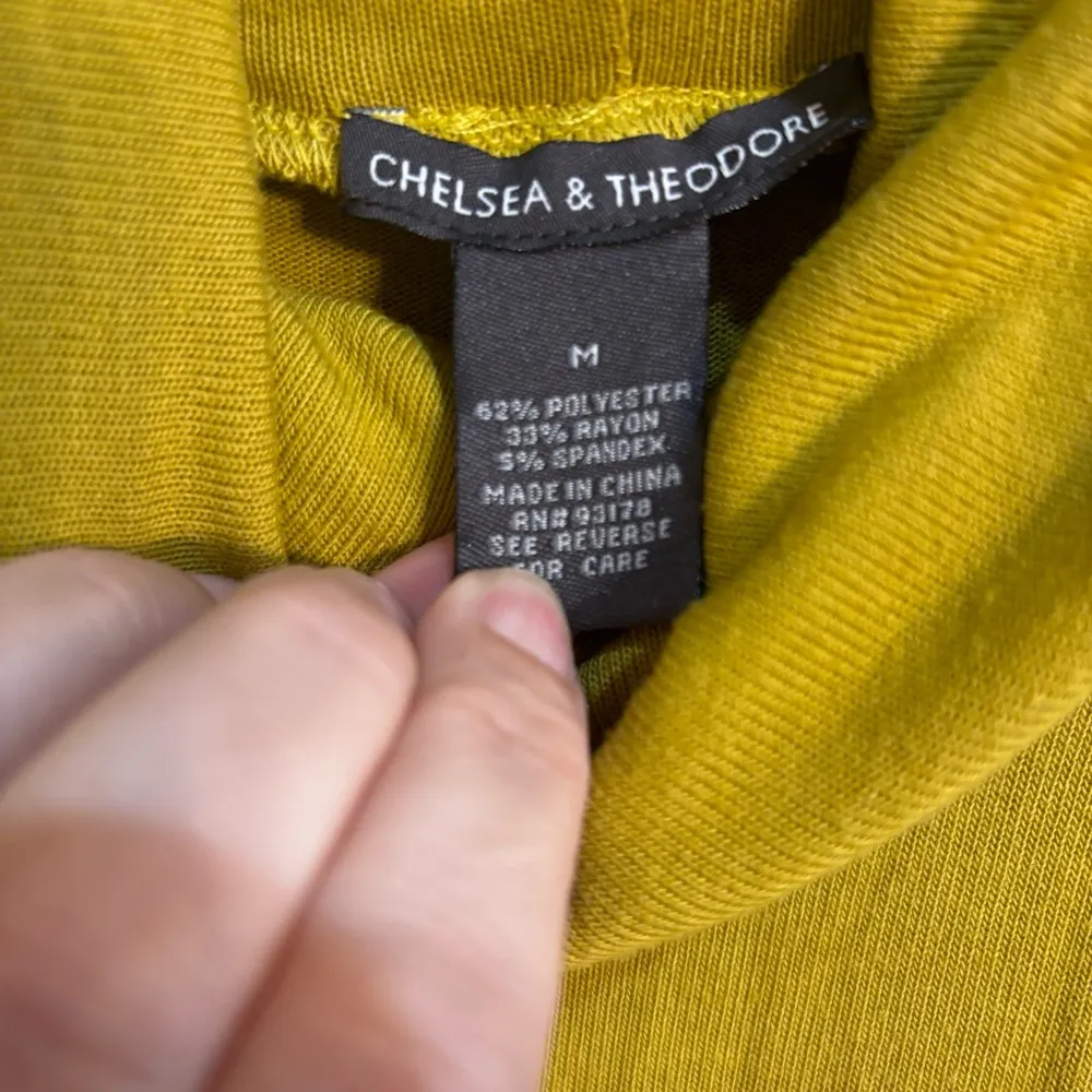 Chelsea & Theodore womens cowl neck dolman sleeve ruffle hem pullover yellow M Size M - Image 5