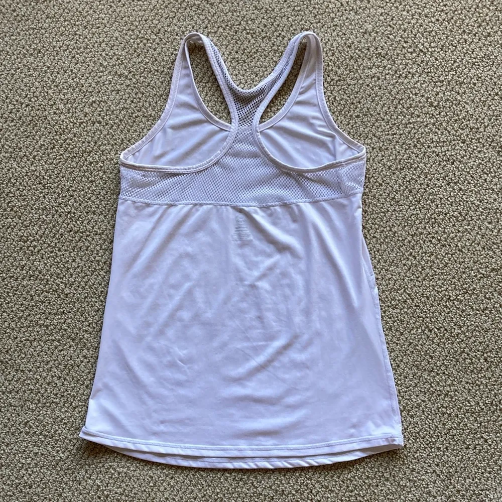 Senita Athletics White Athletic Tank Top Shirt Racerback Mesh Breathable Small - Image 7