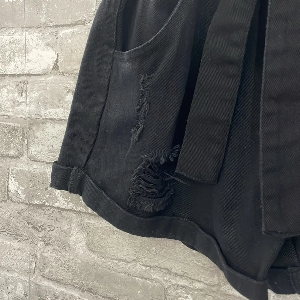 Hyfve Paper Bag Black Shorts - Image 2