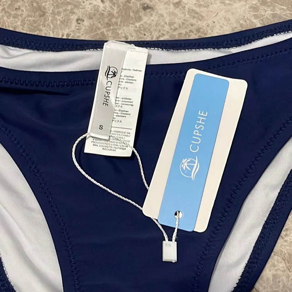 Cupshe Navy Peyton Low Waisted Bikini Bottom NWT Small - Image 5