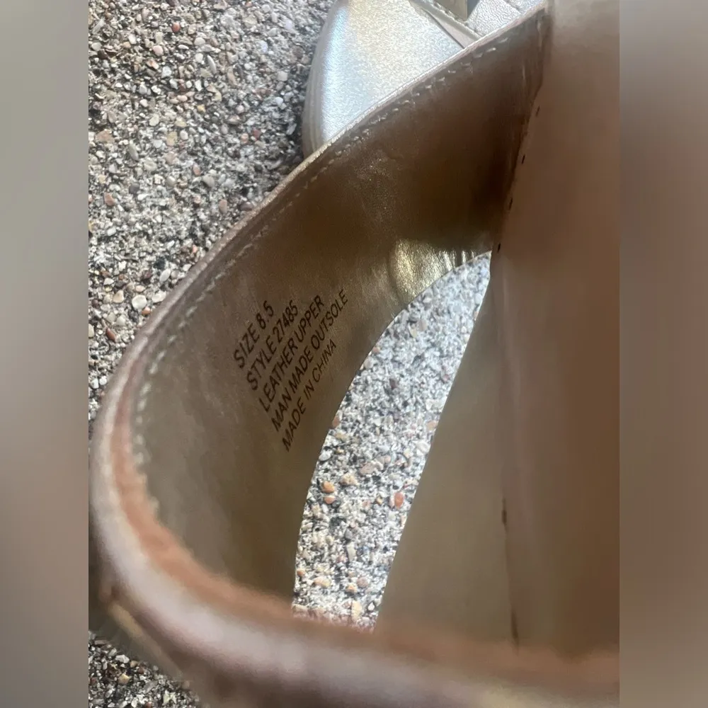 Womens Lilly Pulitzer bronze studded wedges - Image 4