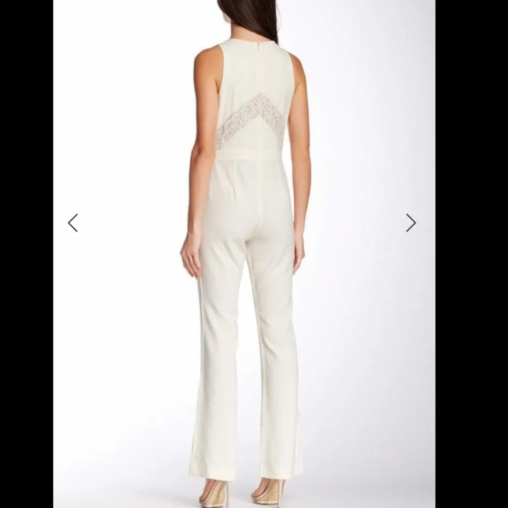 🆕 Taylor | White Floral Lace Crepe Flare Jumpsuit Size 2 - Image 2