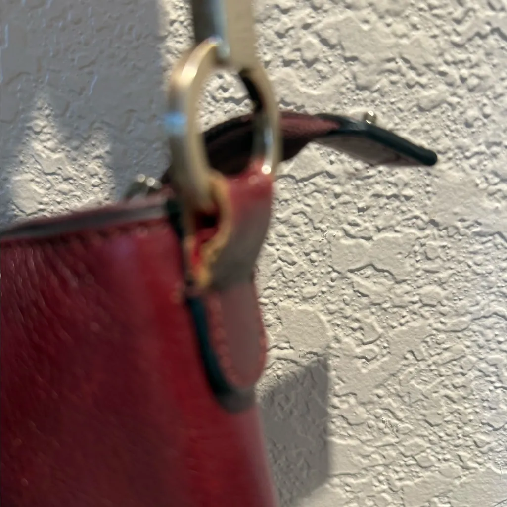 Elegant Burgundy Leather Shoulder Bag - Image 5