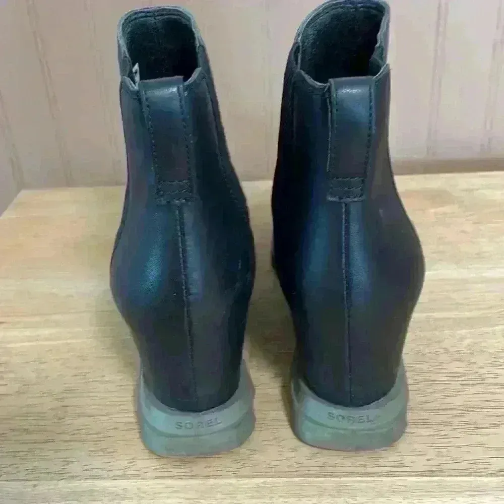 Sorel Women's Joan of Arctic Wedge III Chelsea Boot; size 10.5 - Image 3