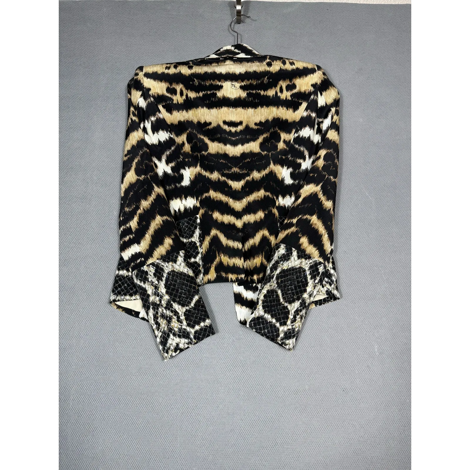 NEW- NWOT Roberto Cavalli Silk Blazer Jacket 38 Animal Print Snake Tiger - Image 8