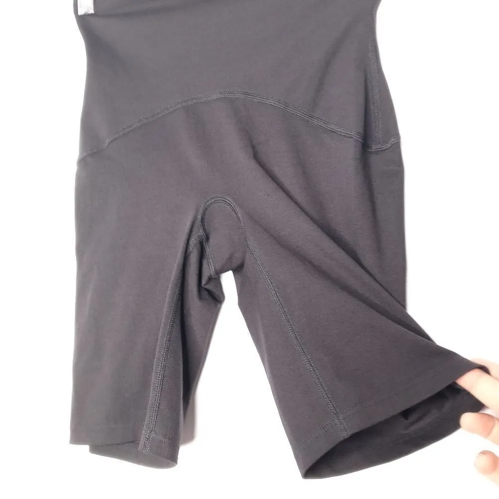 SPANX size small black shorts - Image 4