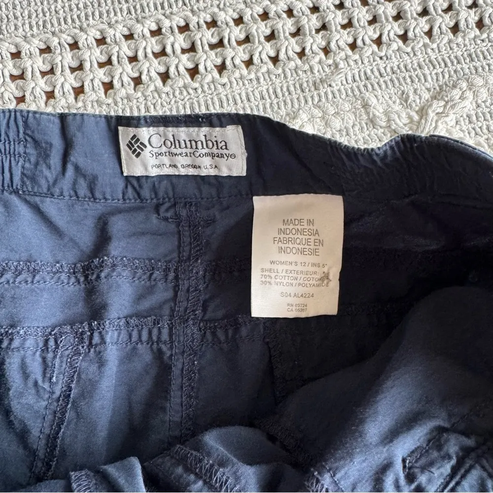 Columbia Women's Navy Cargo Shorts - Image 10