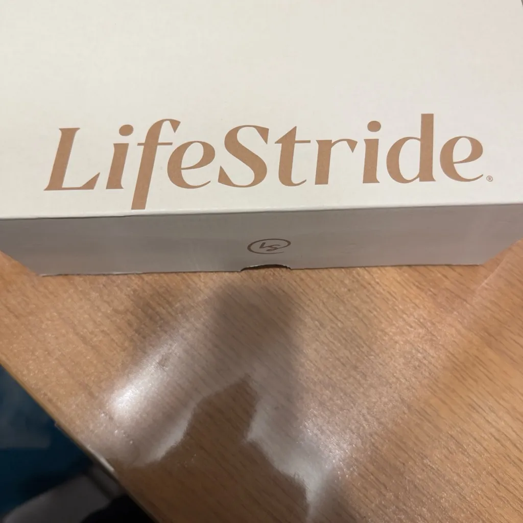 LifeStride Riviera shock absorption dark brown flats 8.5 New in box - Image 8