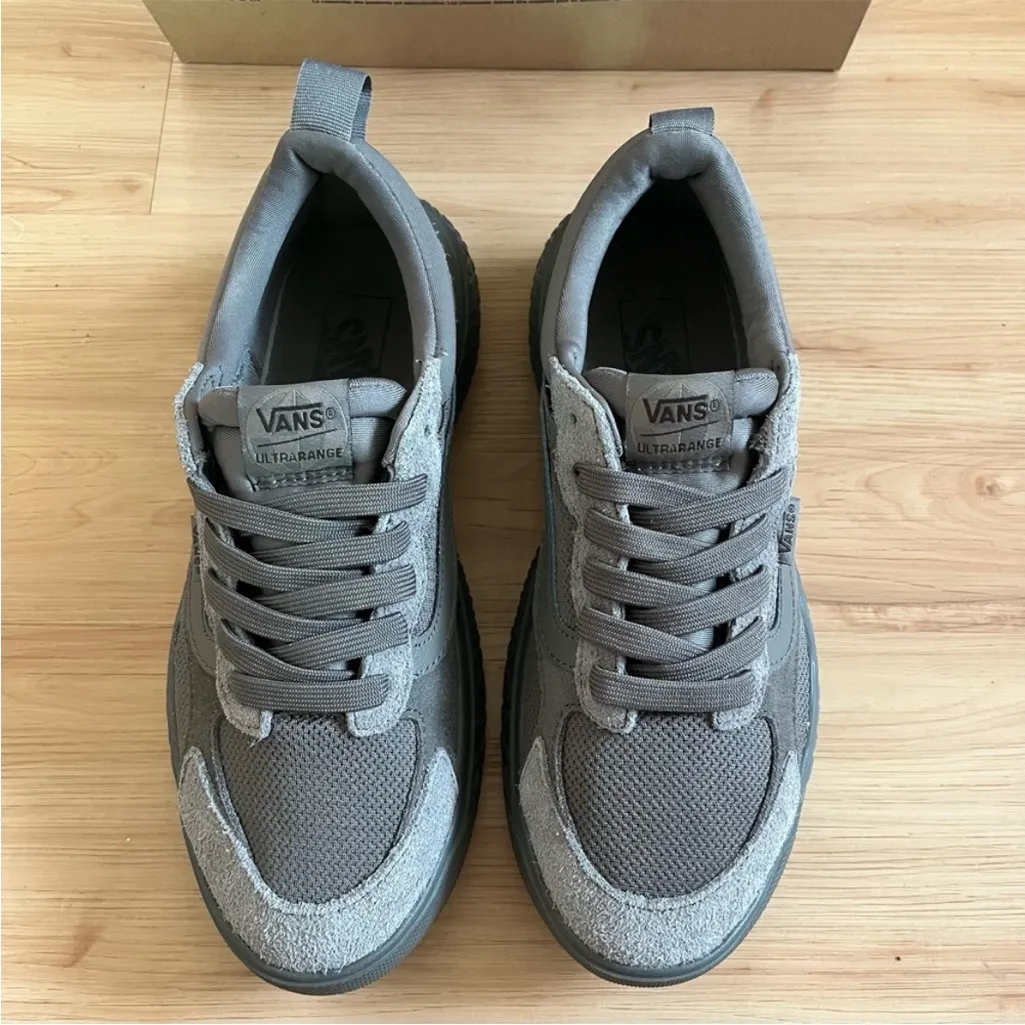 Vans UltraRange Neo VR3 Shoe
Women 9.0 US Mens 7.5 US - Image 6