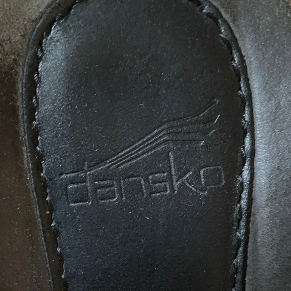 Dansko Women’s EUR 39 US 8.5/9 Women’s Black Leather Wedge Sandals - Image 3