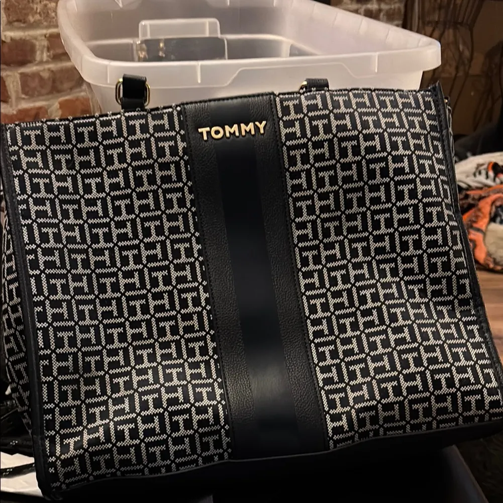 Tommy Hilfiger Tote - Image 3