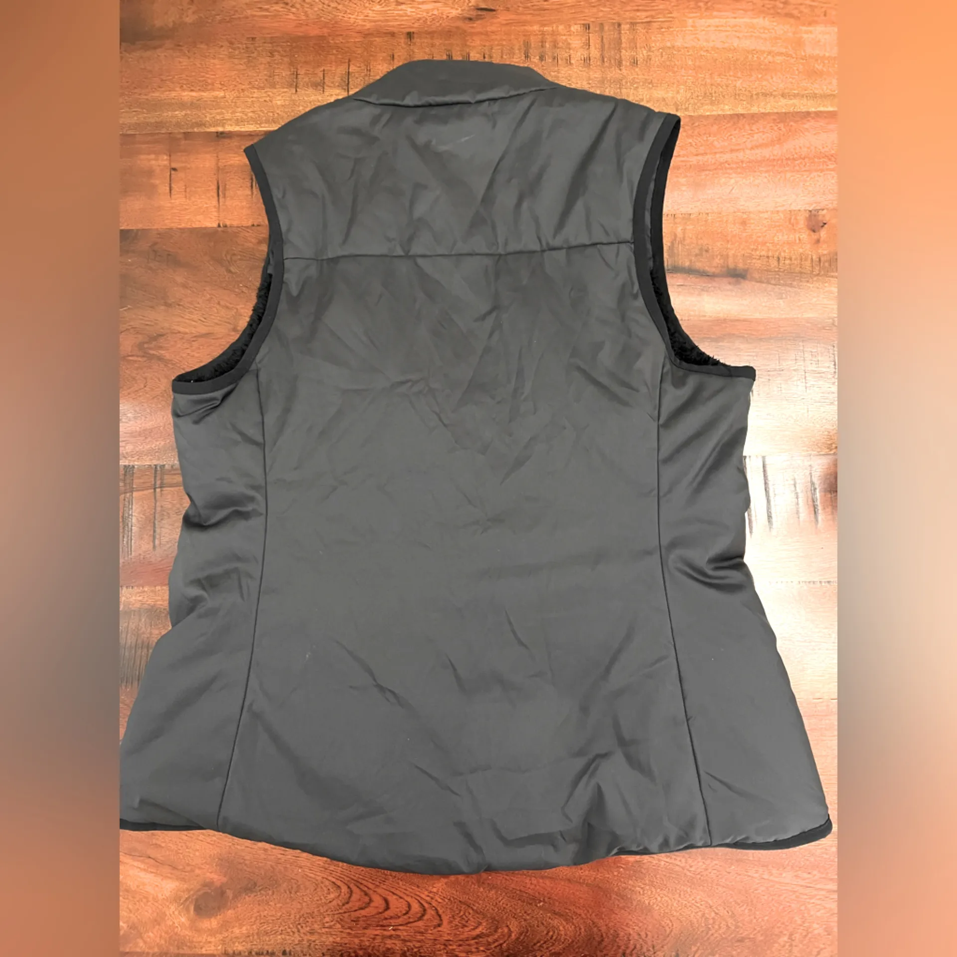 Nike Synthetic Filled Reversible Faux Fur Vest - Black - Size Small - Image 5