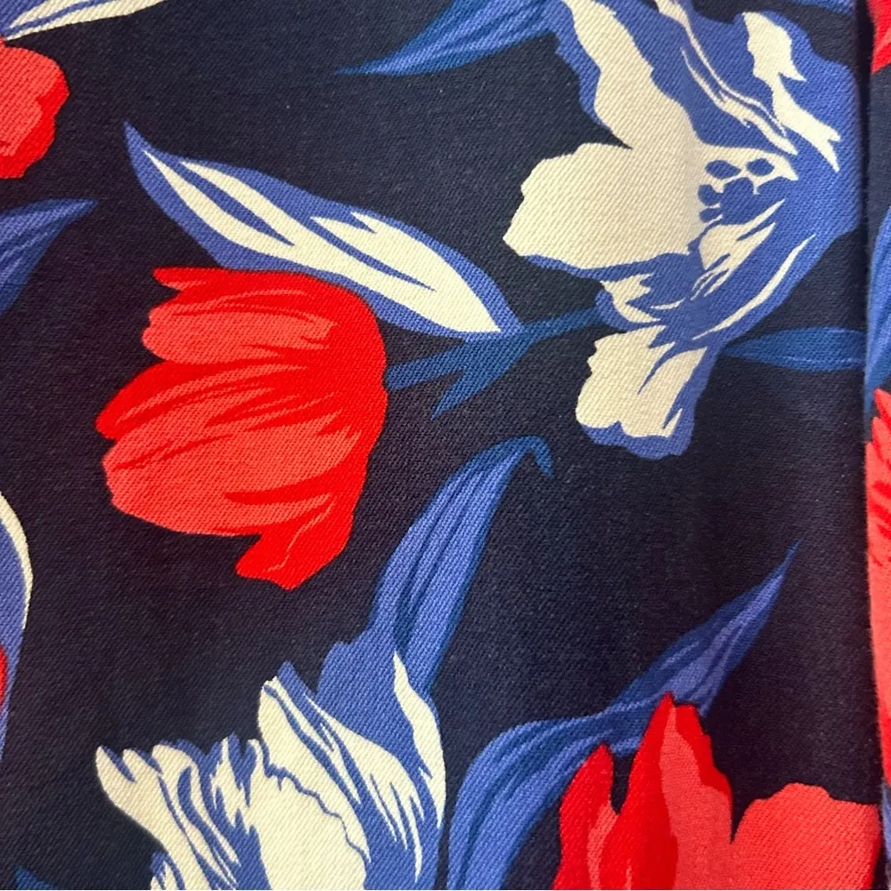 Old Navy Pixie pants multi color blue and red tulip floral print size 10 - Image 10