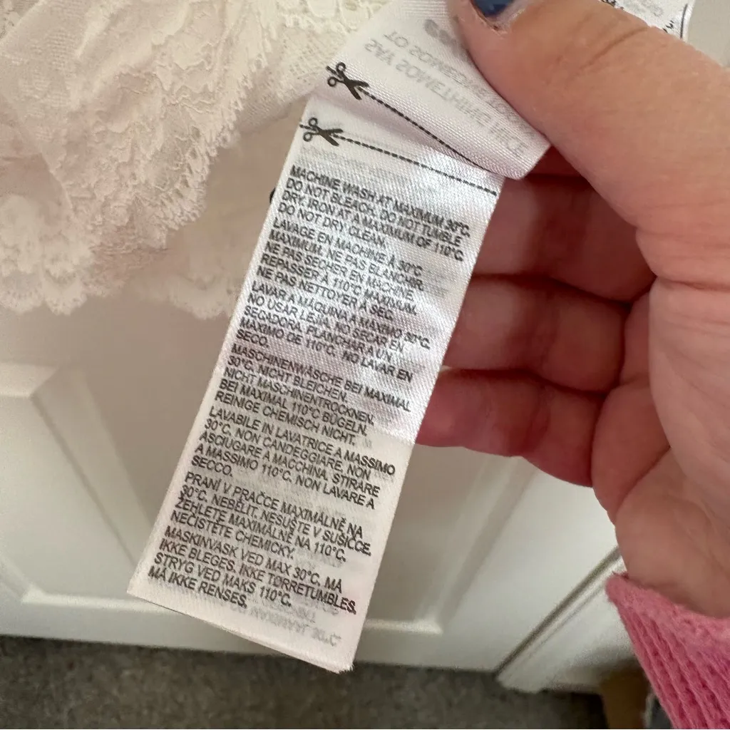 Edikted White Floral Lace Ribbon Cropped Cami - Image 5