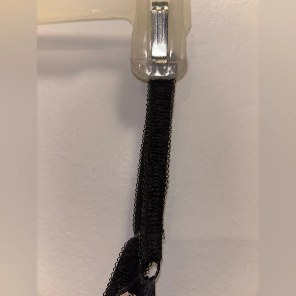 Y2K 2003 Victoria's Secret Pink Tag Black Lace Bra & Garter Belt Set - Image 5