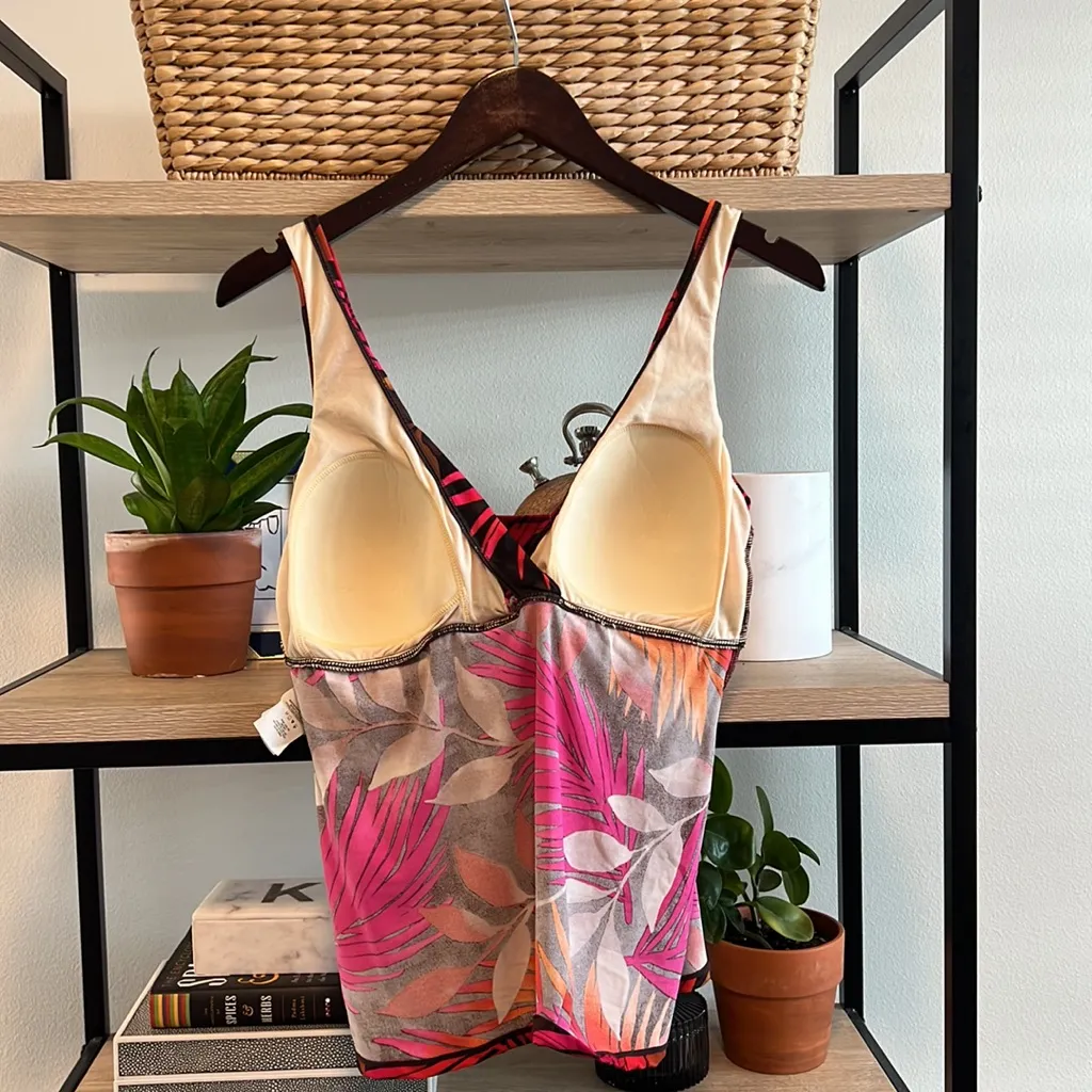 NWT SlimShaper UPF 50 Tankini Swim Top (Slimmer Shape in Seconds), 18 - Image 7