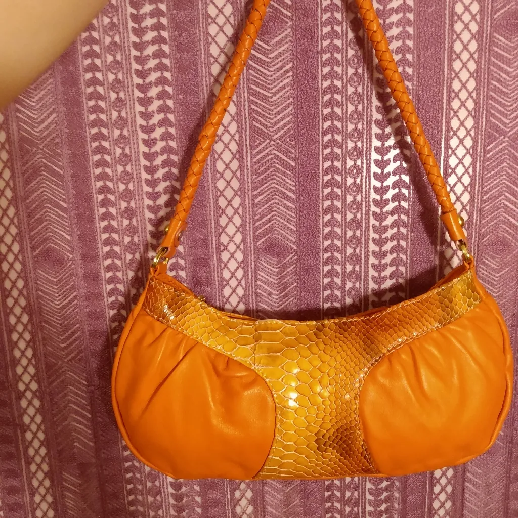 NWOT Jayne orange purse with snake bag - Image 5