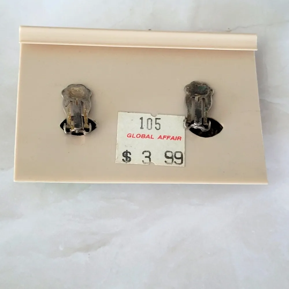 Vintage Retro Green Sailboat Triangle Clip On Earrings Costume Jewelry - Image 2