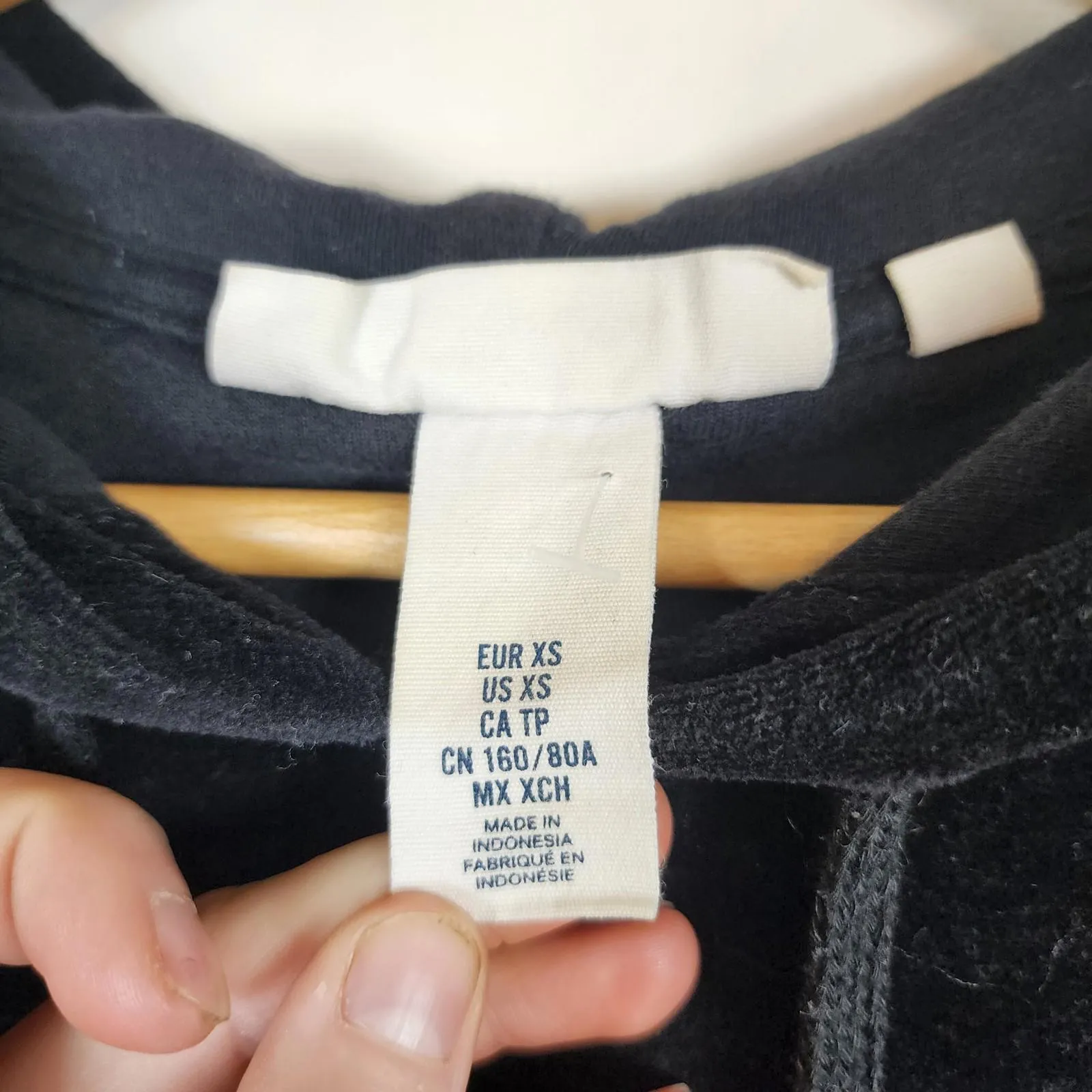 H&M LOGG Black Velvet Long Sleeve Hooded Women's XS Goth Retro Grunge Emo Cozy - Image 4