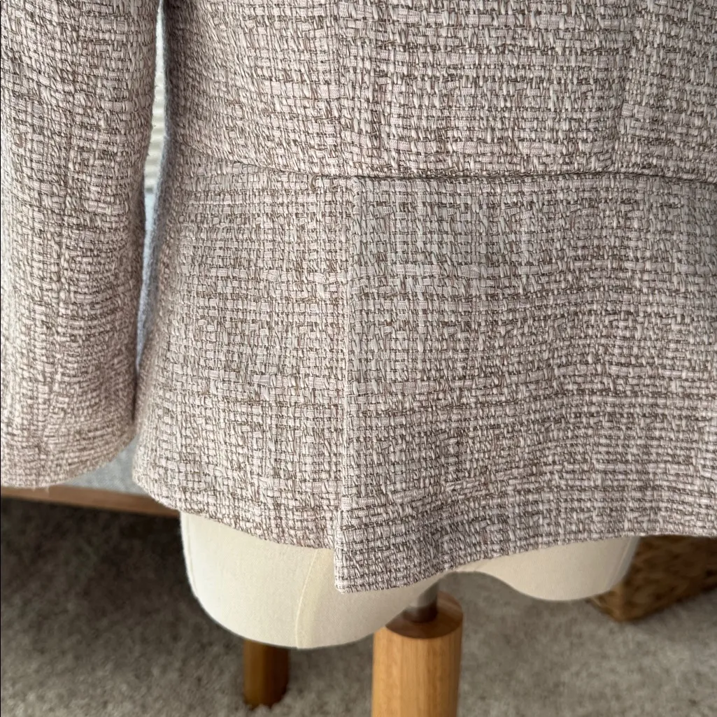 Chic Mauve Textured Blazer - Image 4