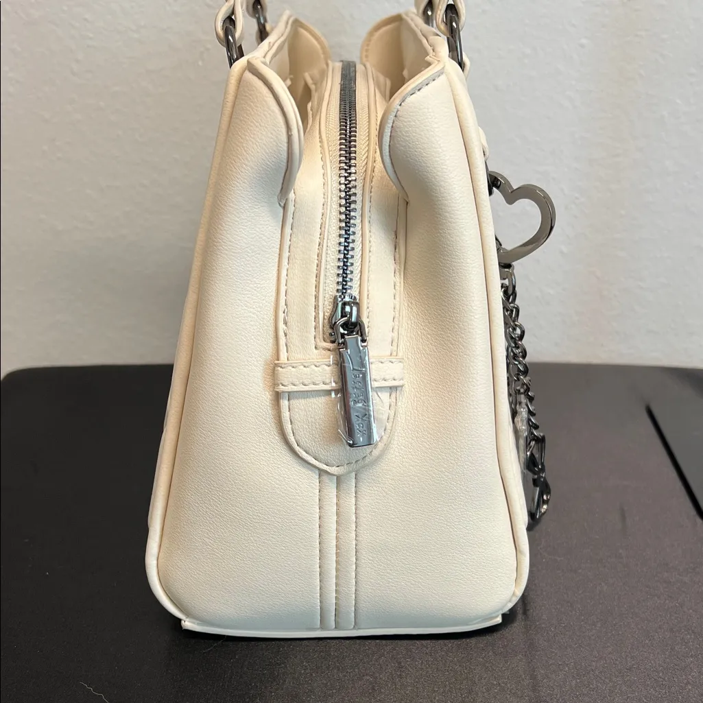 Betsey Johnson | Ivory Quilted Bag w/ Crossbody Strap & Iconic Bag Charm - Image 7