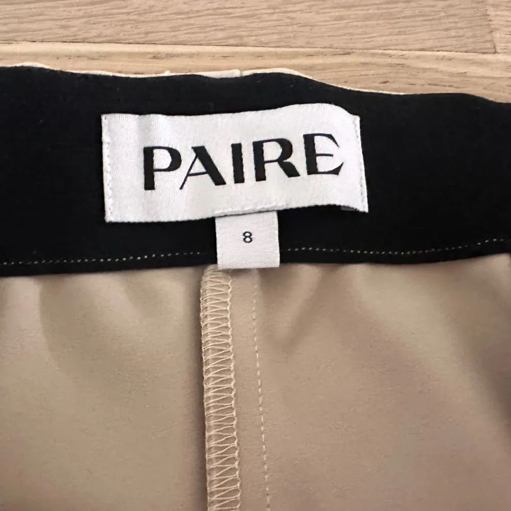 Paire Jackie slim bootcut khaki pants size 8 Tan - Image 6