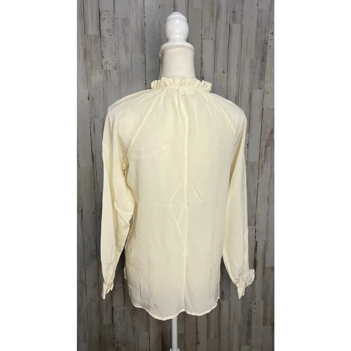 NWT Spartina 449 Women's Ivory Ruffle Neck Long Sleeve Blouse Size Small Casual‎ - Image 4