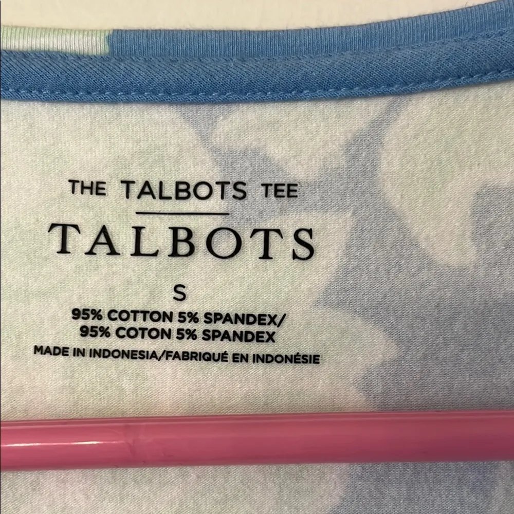 Blue and White Short Sleeve Tee with Abstract Pattern - Image 2