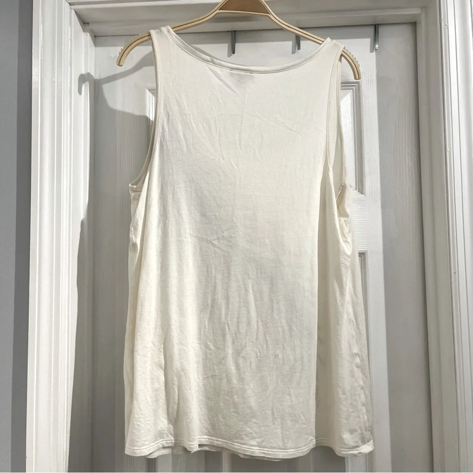 Express Women’s Cream Feather Sequin Rank Sz Large - Image 2