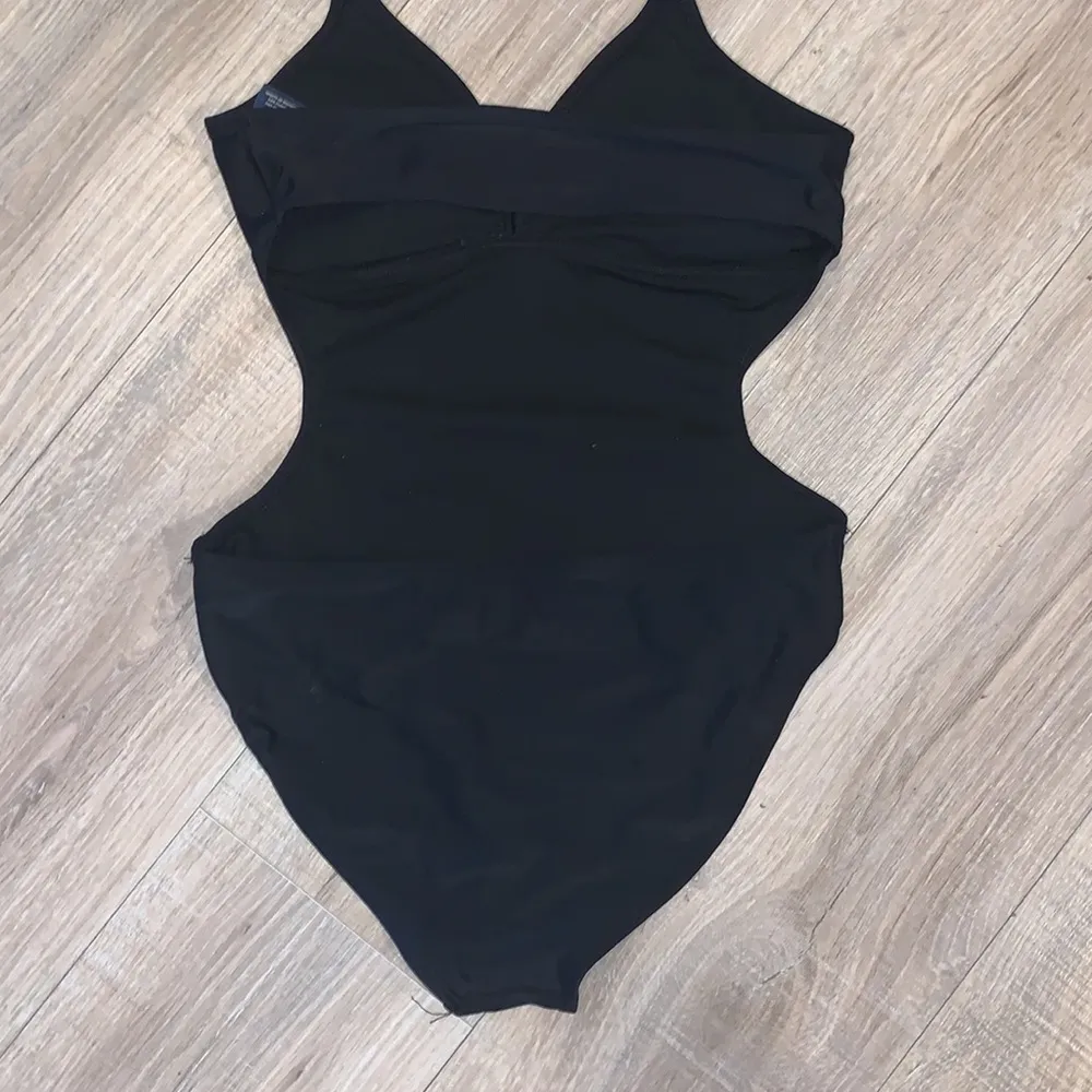 Faded Glory  swimwear black open back 1 piece swimsuit - Image 6