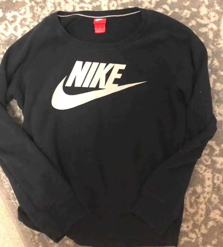 Nike Black  Pullover - Image 2