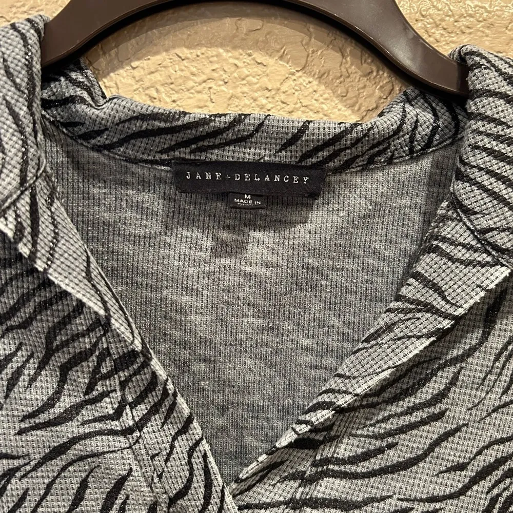 Jane + Delancey Gray Zebra Print Women’s Long Sleeve Collared Shirt - Image 7