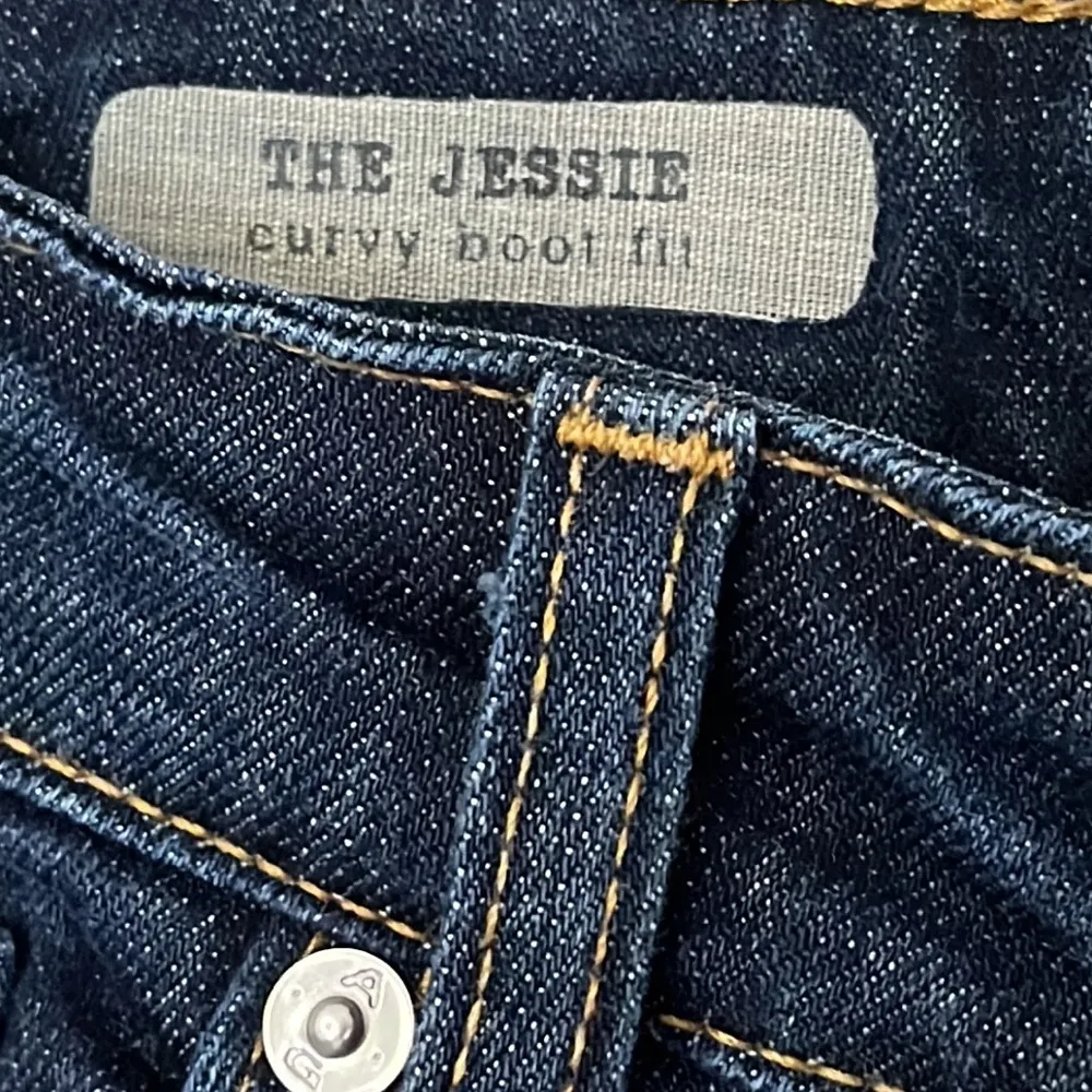 AG The Jessie Curvy Boot Fit Denim Blue Jeans Size 26R - Image 5