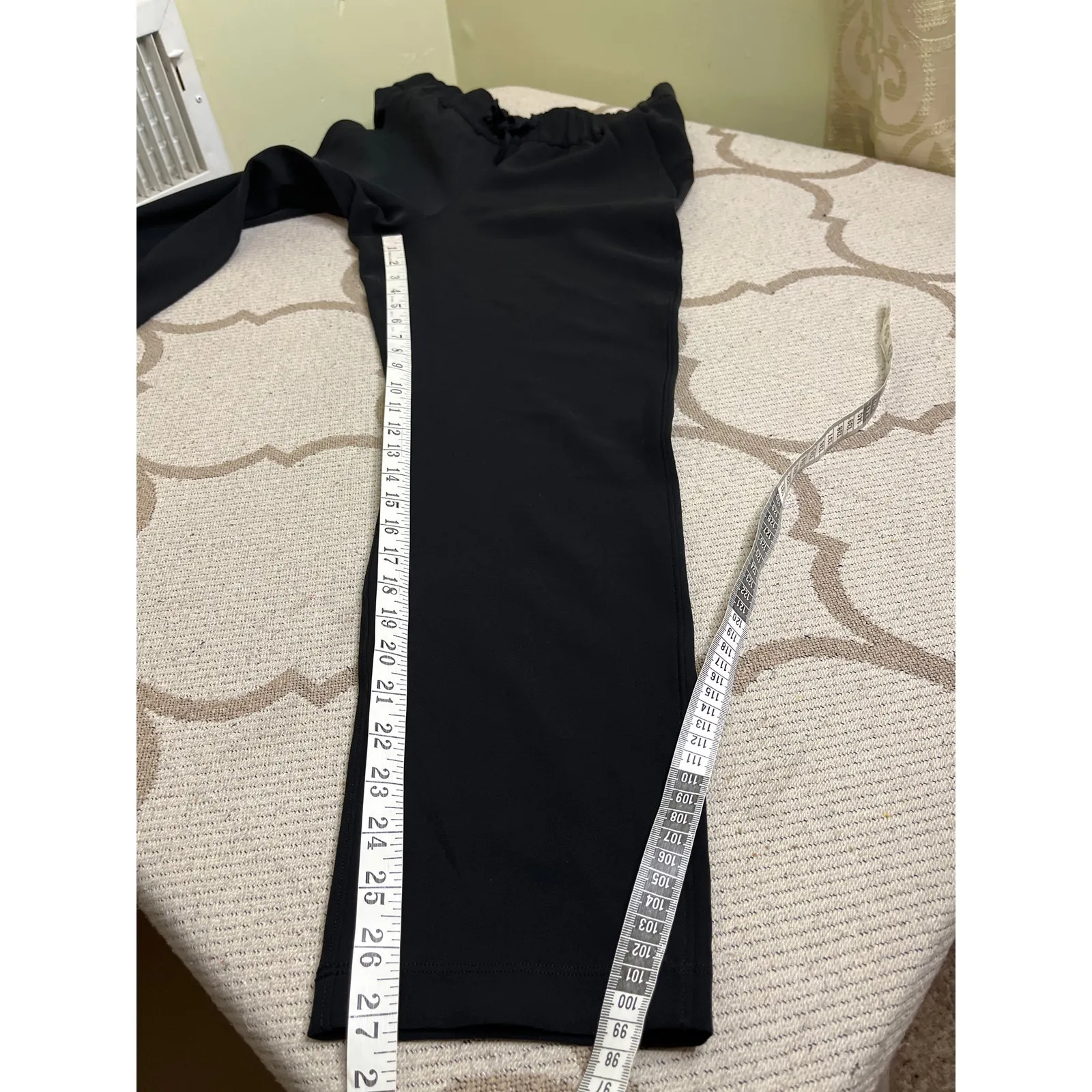 Lululemon On The Fly Pant *Woven 27"
Black Pants, size 6, W5BPMS, MSRP $118 - Image 6