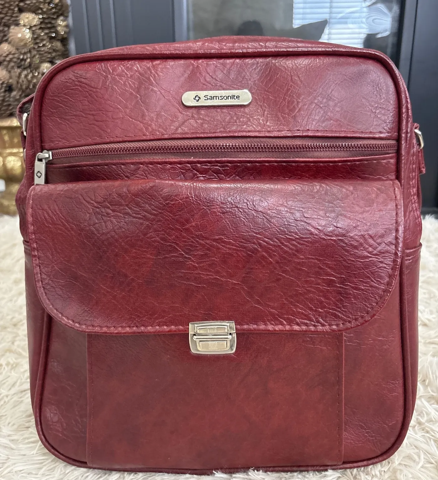 Vintage 1970's Samsonite Sonora Bag II Shoulder Bag With Front Pocket Red - Image 1