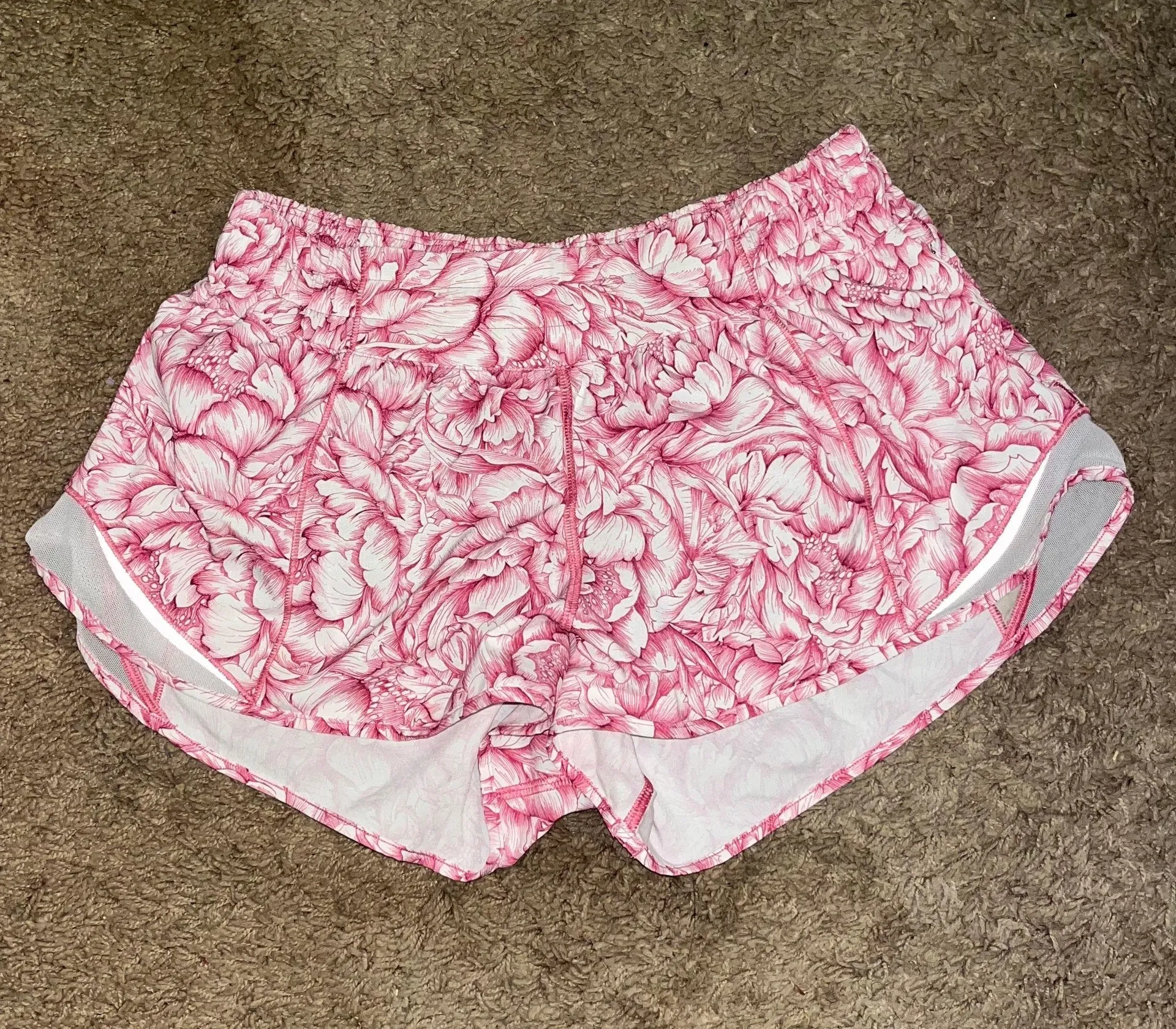 Lululemon Hotty Hots - Image 3