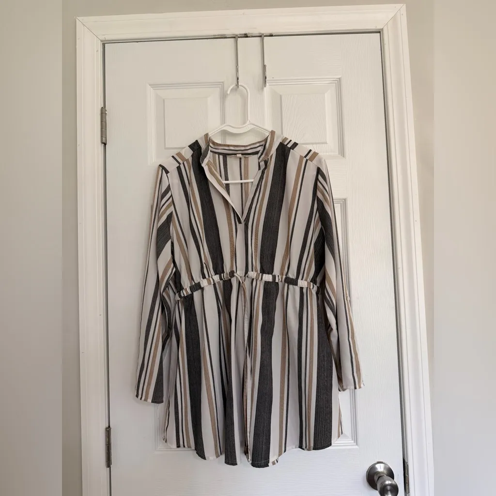 Blush Elegant Striped Top in Black and Brown - Image 3