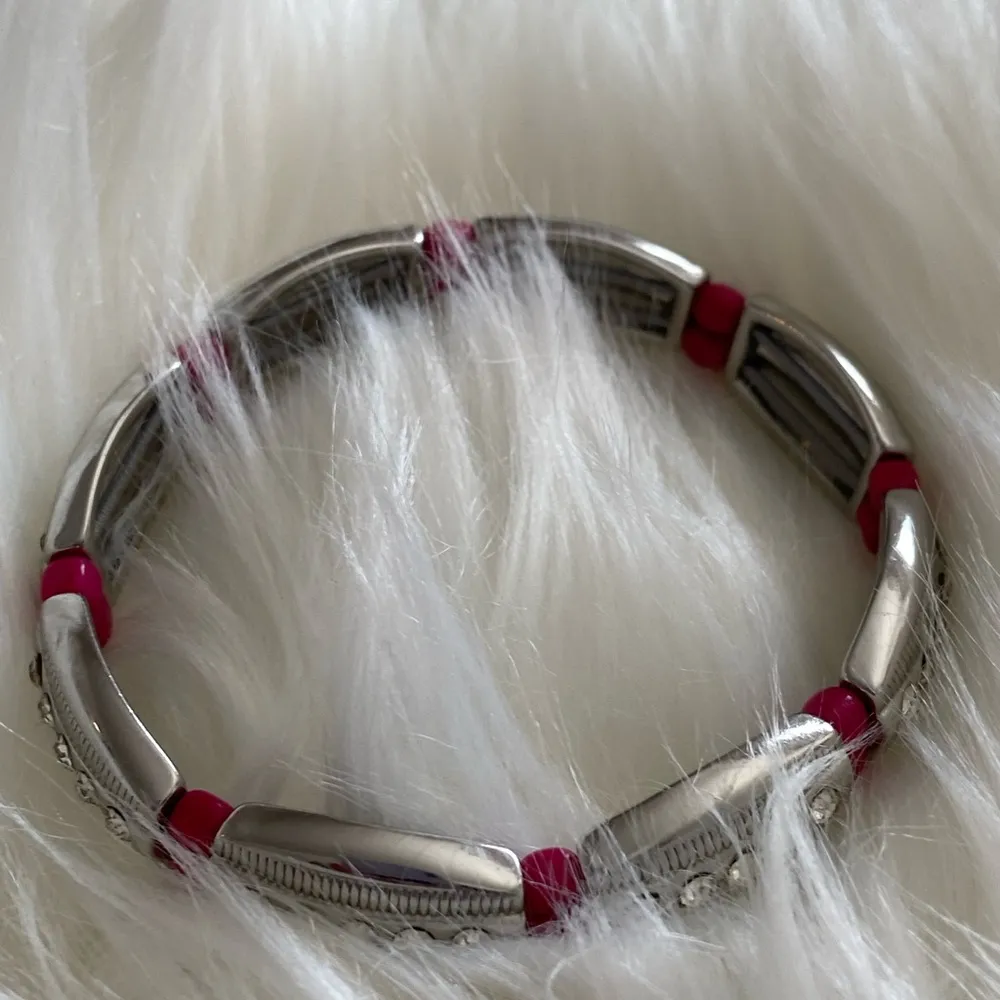 EUC Lia Sophia Women's Silver Tone Pink Rhinestones Stretch Bracelet Jew… - Image 6