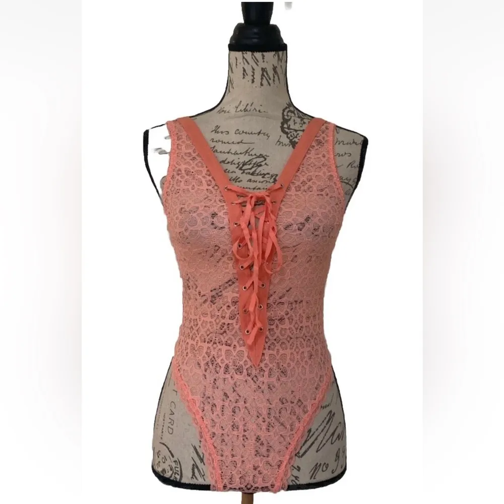 NWOT Victoria’s Secret Teddy Bodysuit Lingerie Lace Up Thong Peach Size Medium - Image 5