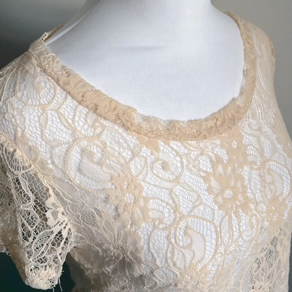 Delia’s Women’s Vintage Lace Short Sleeve Overlay Blouse - Image 6