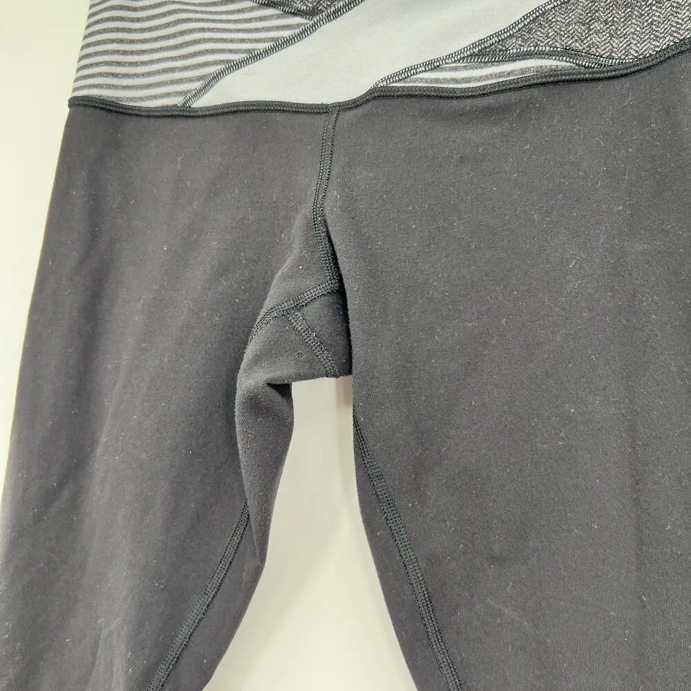 Lululemon Wunder Under Pant Reversible Quilt Print Waist/ Solid Black size 6 - Image 3