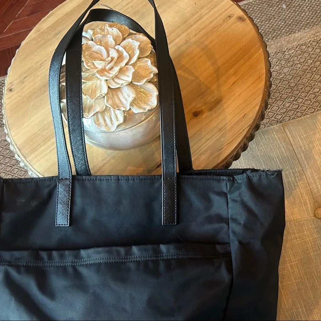 Marc Jacob’s New York Black Shoulder Tote Bag - Image 4