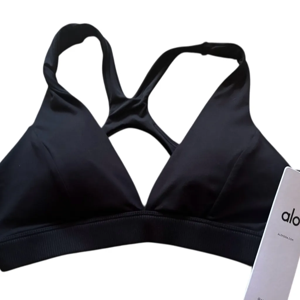 NWT ALO YOGA Alosoft Showstopper Bra size XS Black V Neckline Gym Run Workout - Image 2