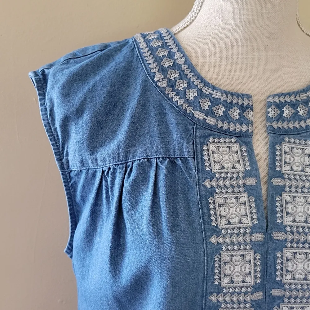 Knox Rose embroidered chambray dress size small - Image 3