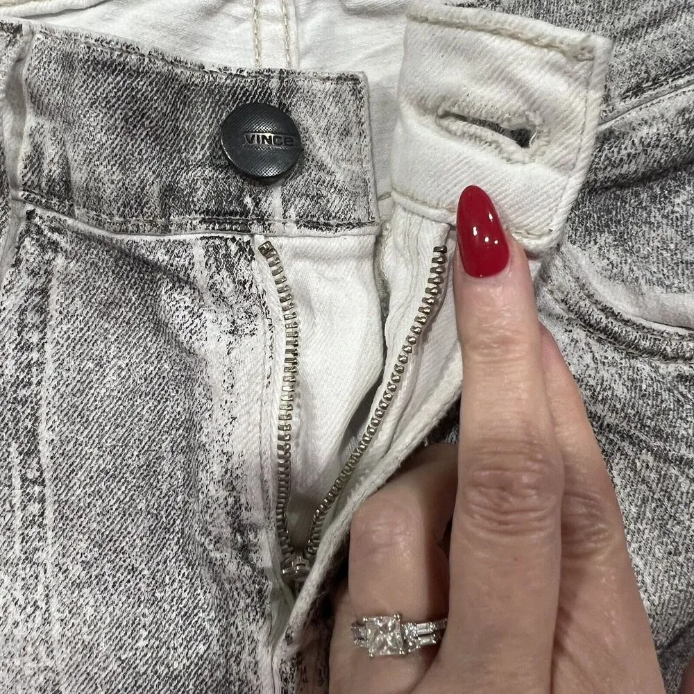 Vince Size 26 Jeans Relaxed Rolled Dark Grey Foil Denim DV146A-2156 Mid Rise - Image 6